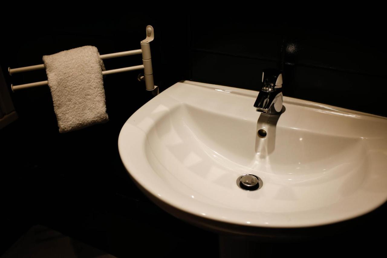 Hotel Cecyl Reims Centre Екстер'єр фото