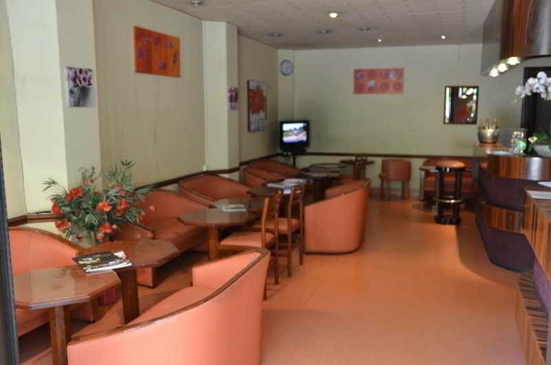 Hotel Cecyl Reims Centre Екстер'єр фото